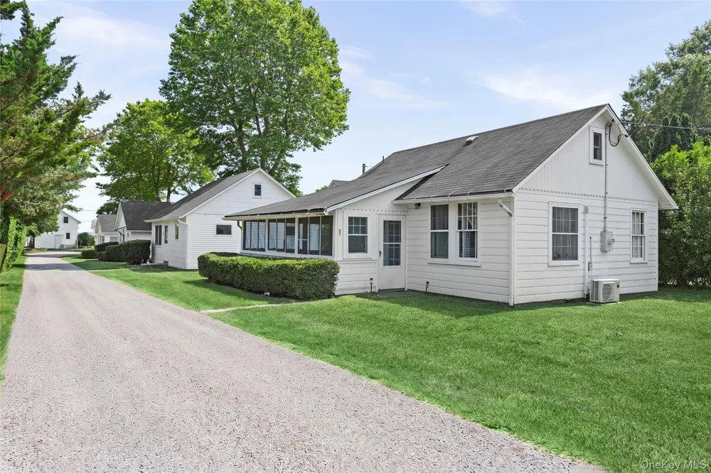 18 Smith Lane Jamesport, NY 11947