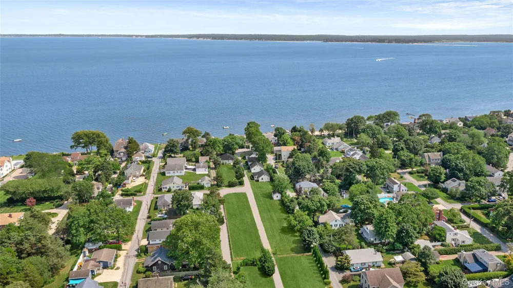 18 Smith Lane Jamesport, NY 11947