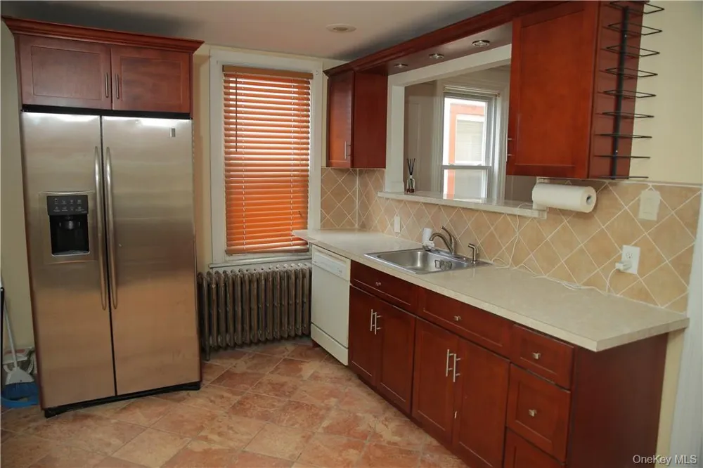 4457 Mundy Lane Bronx, NY 10466
