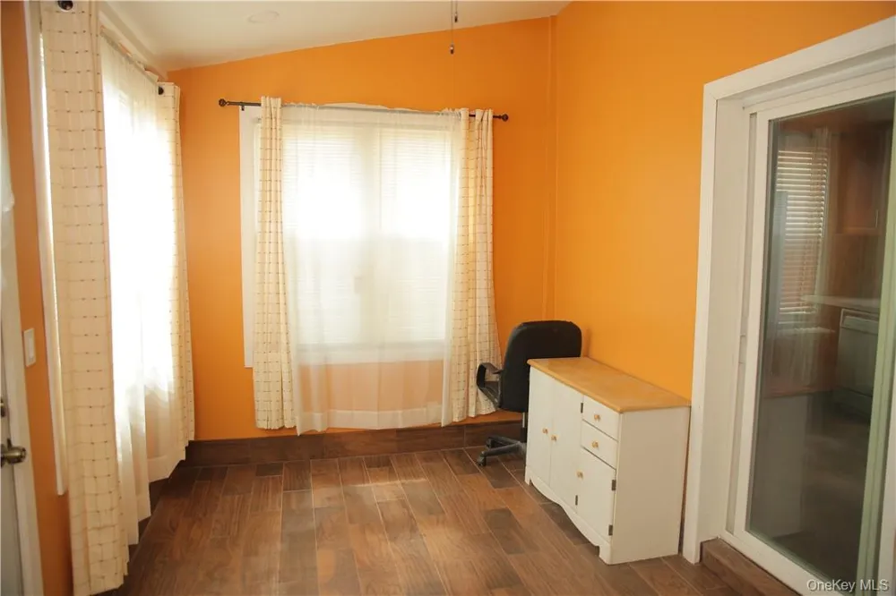 4457 Mundy Lane Bronx, NY 10466