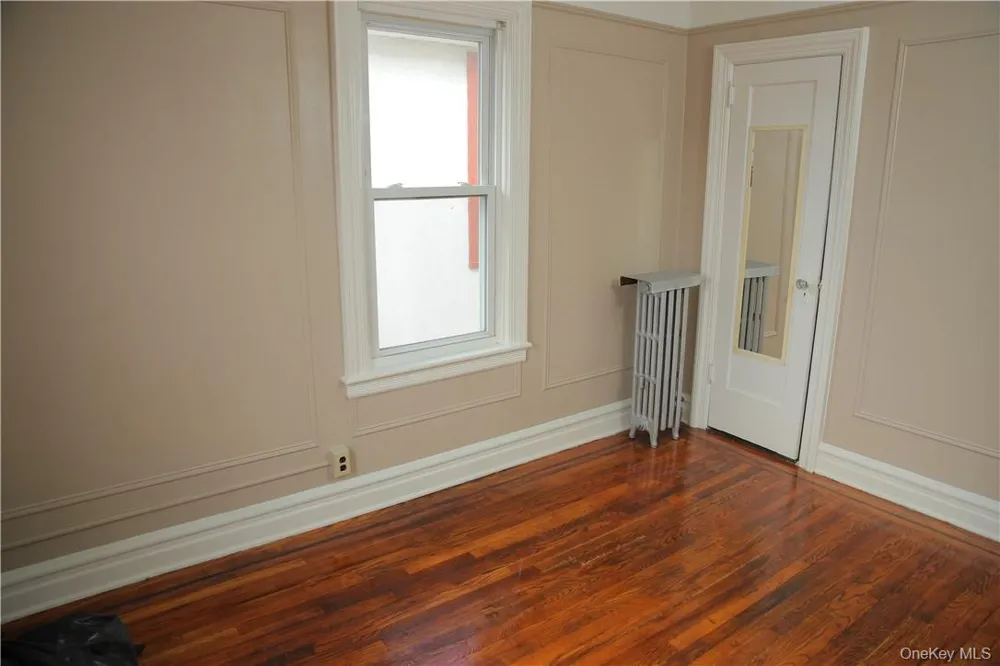 4457 Mundy Lane Bronx, NY 10466
