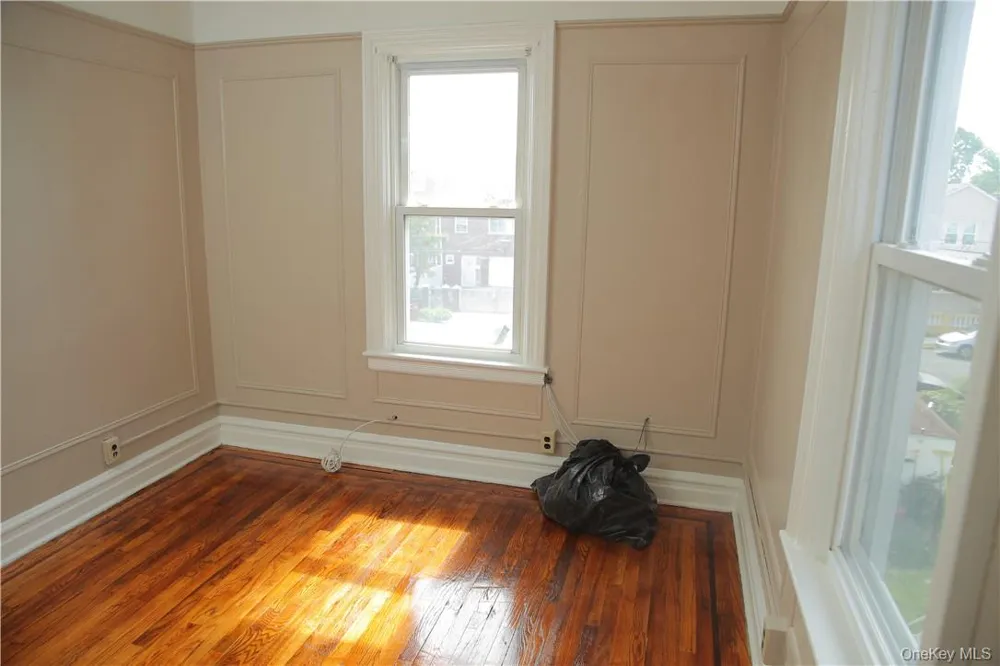 4457 Mundy Lane Bronx, NY 10466