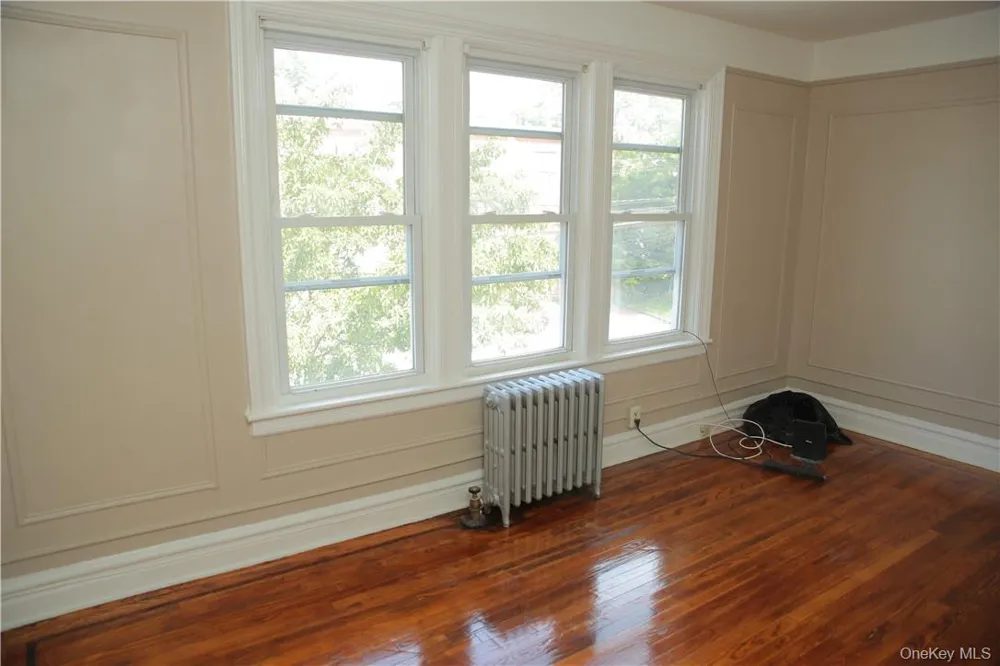 4457 Mundy Lane Bronx, NY 10466