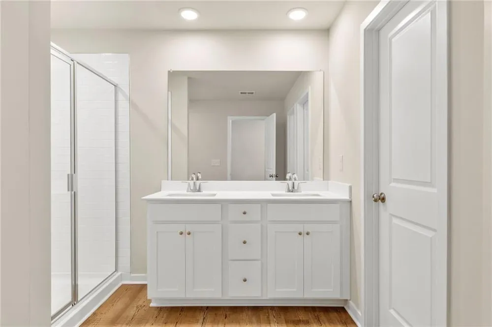 7501 Clover Lane #124 Flowery Branch, GA 30542