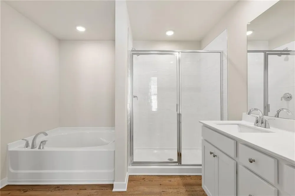 7501 Clover Lane #124 Flowery Branch, GA 30542
