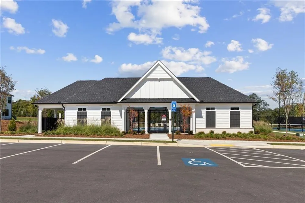 7501 Clover Lane #124 Flowery Branch, GA 30542