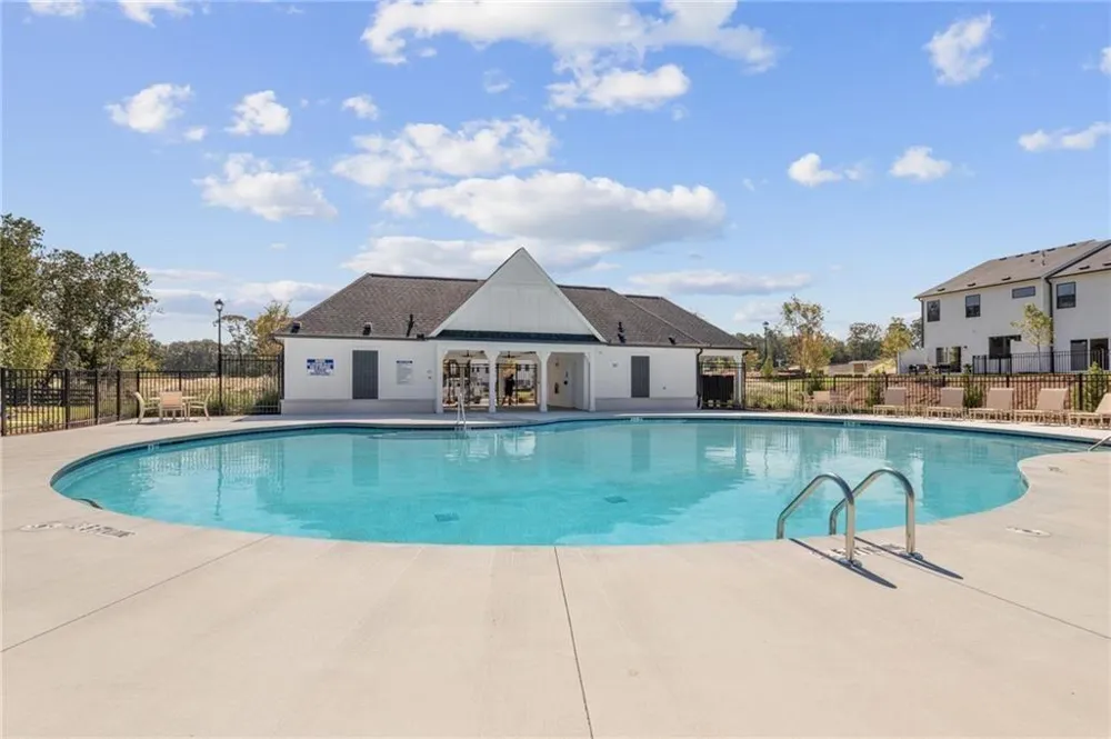 7501 Clover Lane #124 Flowery Branch, GA 30542