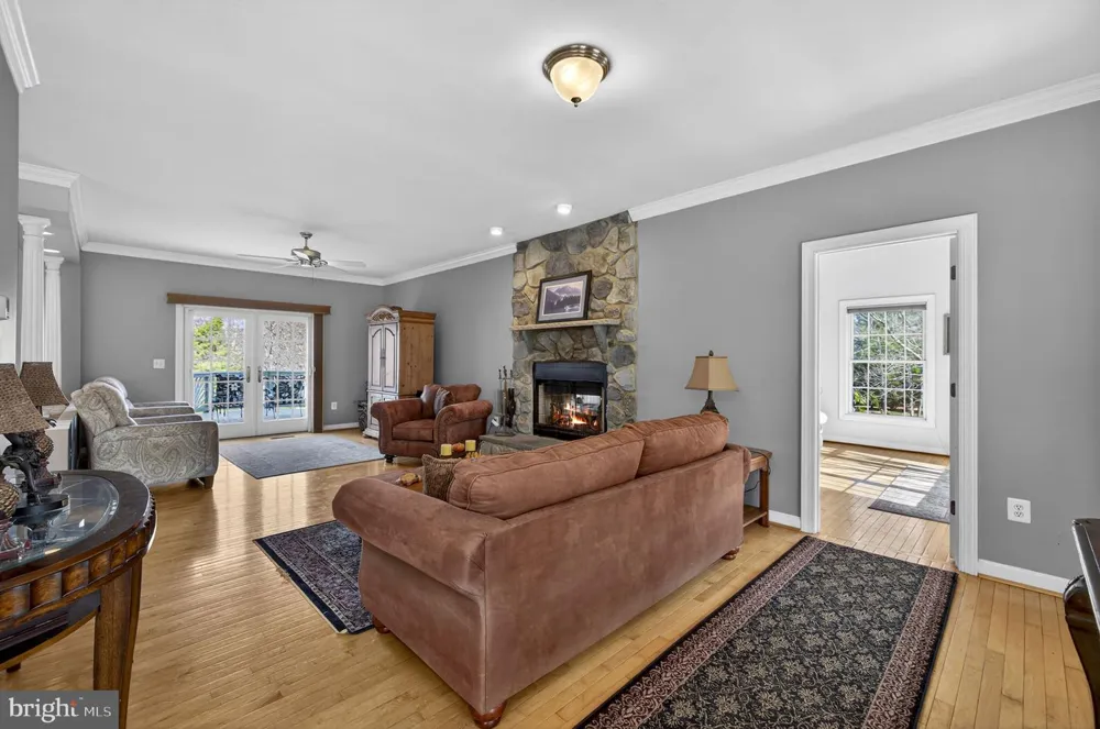 9491 WALSINGHAM LANE Marshall, VA 20115