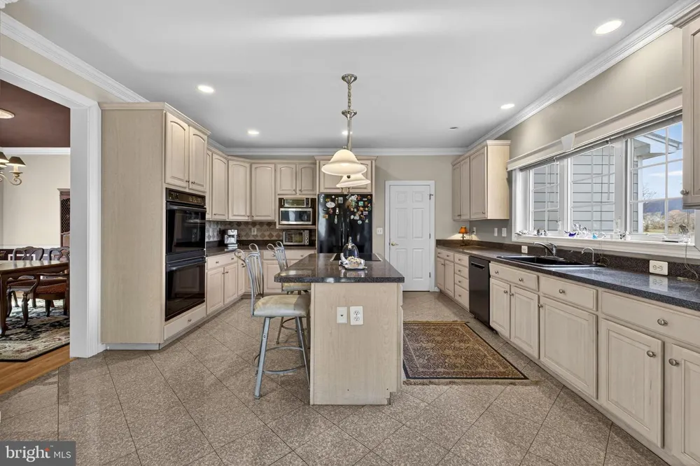 9491 WALSINGHAM LANE Marshall, VA 20115