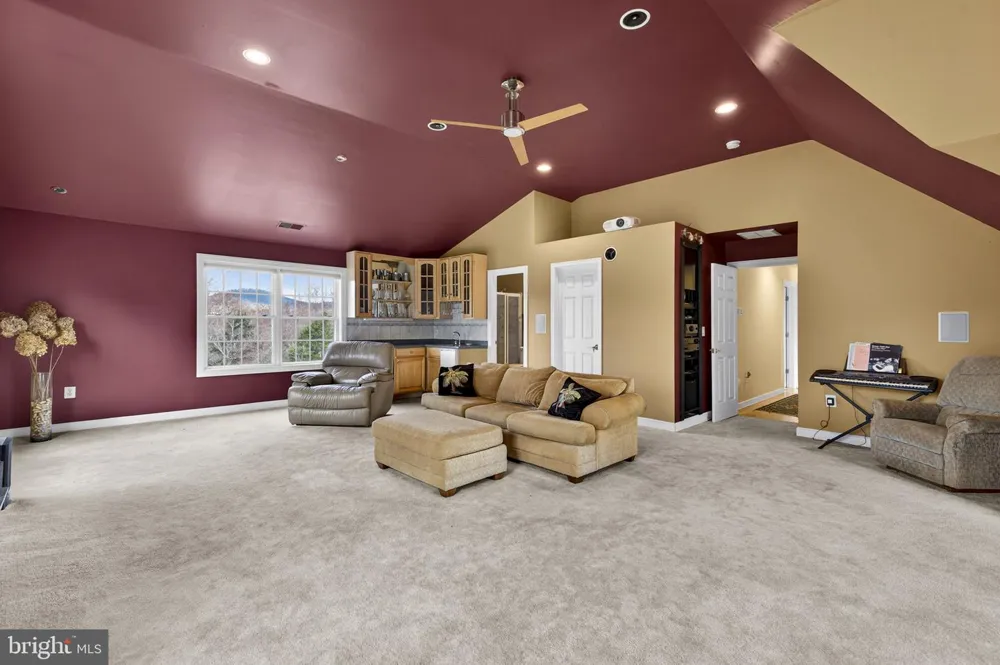 9491 WALSINGHAM LANE Marshall, VA 20115