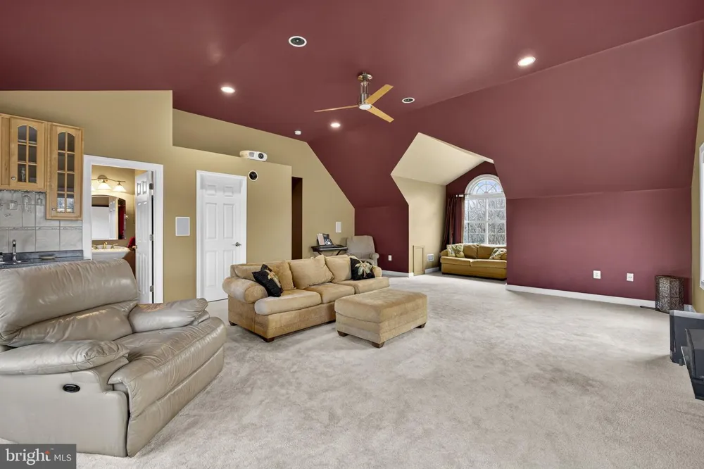 9491 WALSINGHAM LANE Marshall, VA 20115