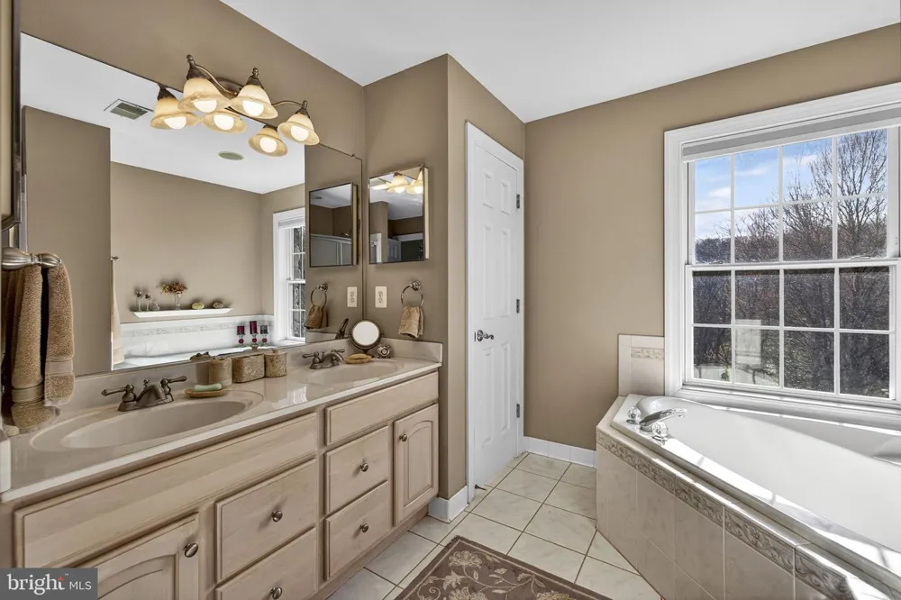 9491 WALSINGHAM LANE Marshall, VA 20115