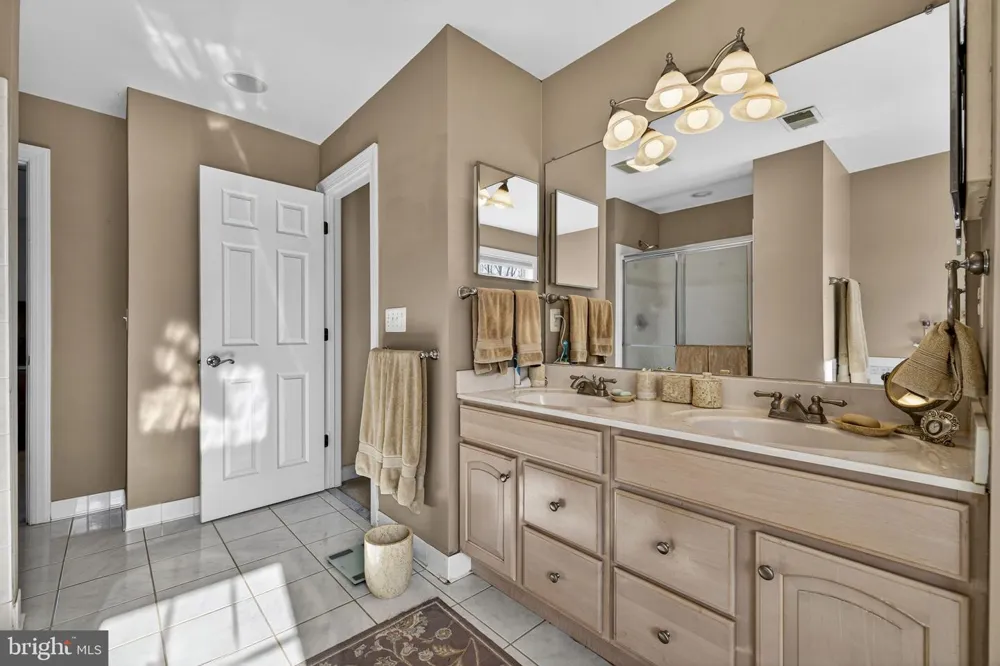 9491 WALSINGHAM LANE Marshall, VA 20115