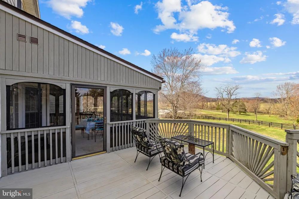9491 WALSINGHAM LANE Marshall, VA 20115