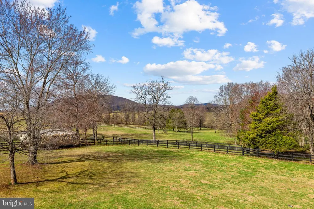 9491 WALSINGHAM LANE Marshall, VA 20115