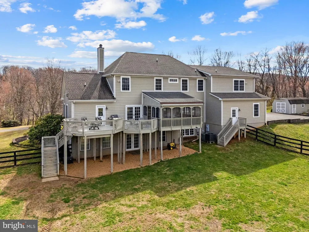 9491 WALSINGHAM LANE Marshall, VA 20115