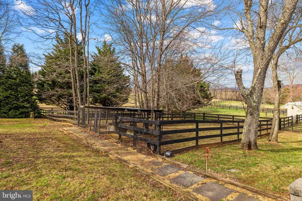 9491 WALSINGHAM LANE Marshall, VA 20115