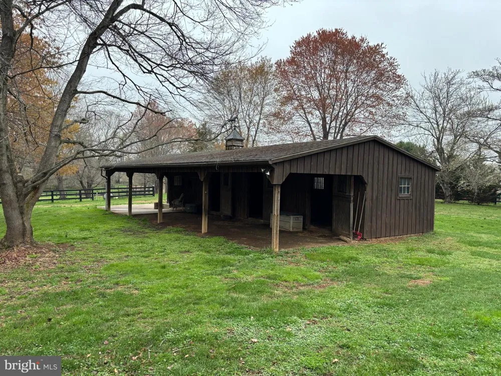 9491 WALSINGHAM LANE Marshall, VA 20115