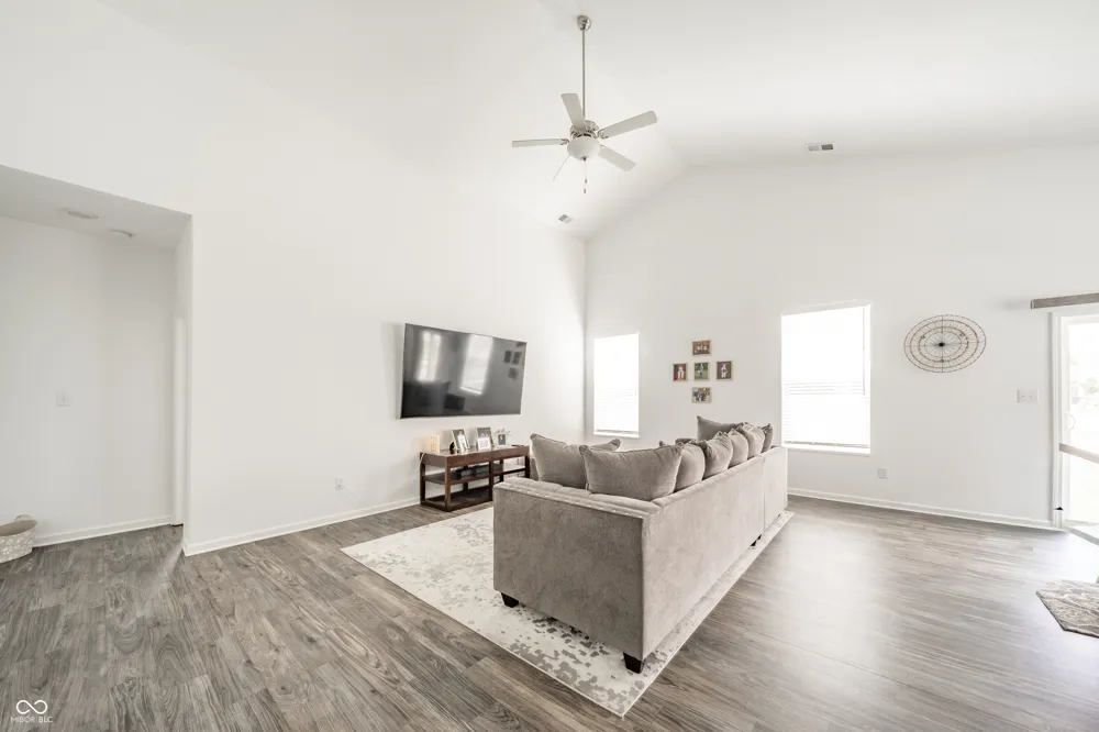 5714 Terracotta Trce McCordsville, IN 46055
