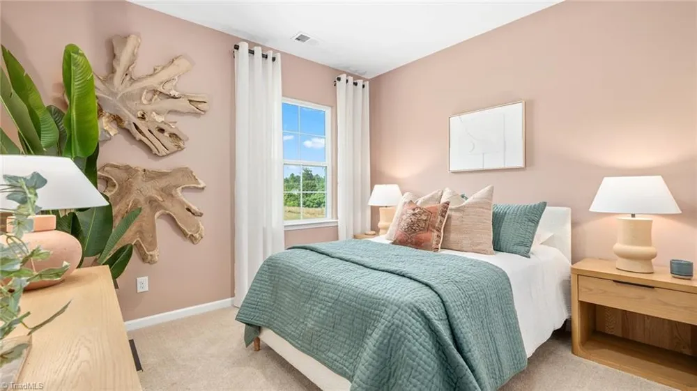 2703 Luxborough Lane Mebane, NC 27302