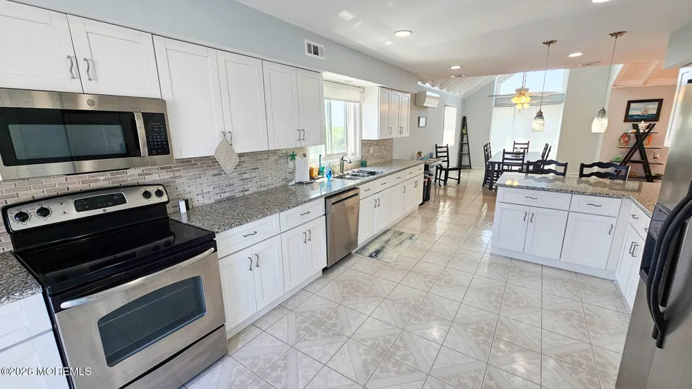 702 Newell Avenue Manahawkin, NJ 08050