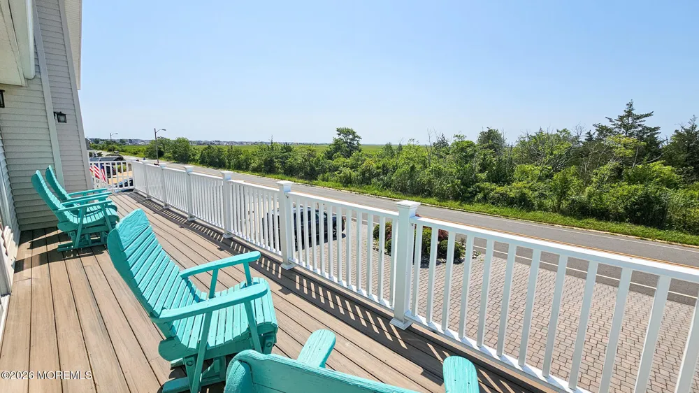 702 Newell Avenue Manahawkin, NJ 08050