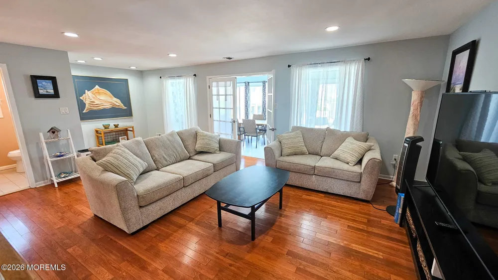 702 Newell Avenue Manahawkin, NJ 08050