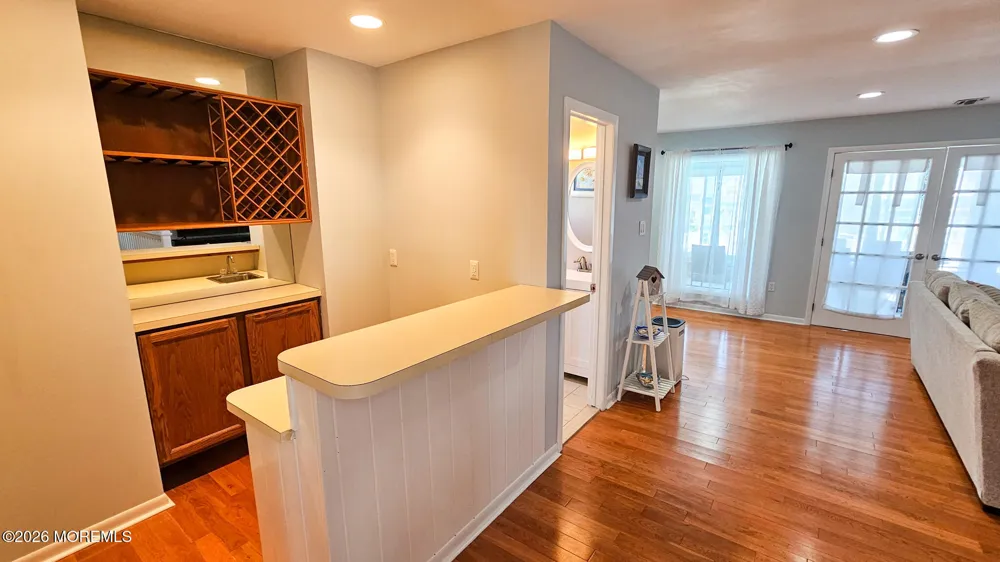 702 Newell Avenue Manahawkin, NJ 08050