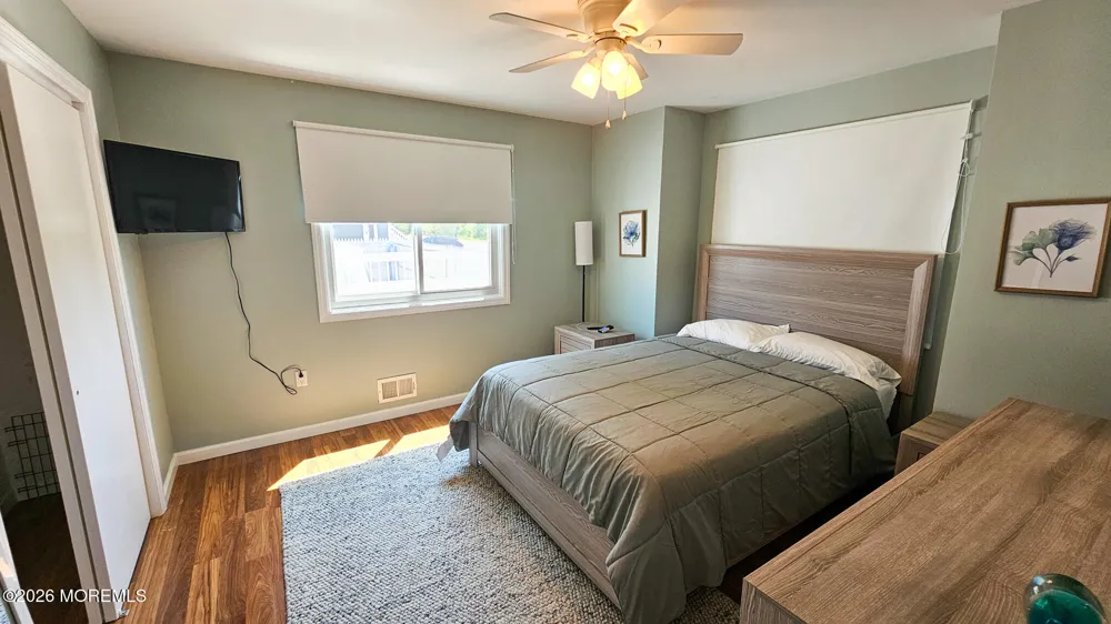 702 Newell Avenue Manahawkin, NJ 08050