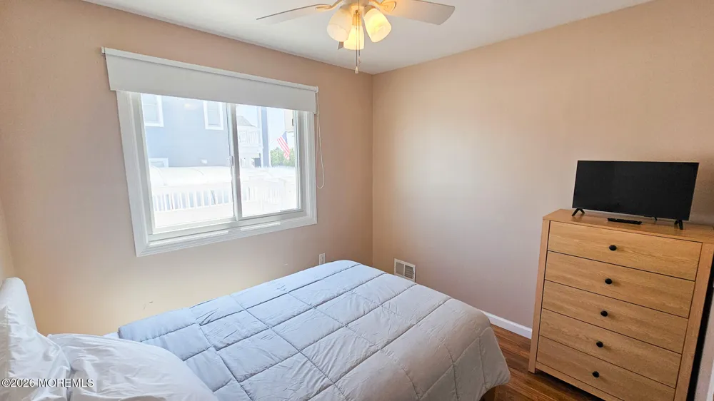 702 Newell Avenue Manahawkin, NJ 08050