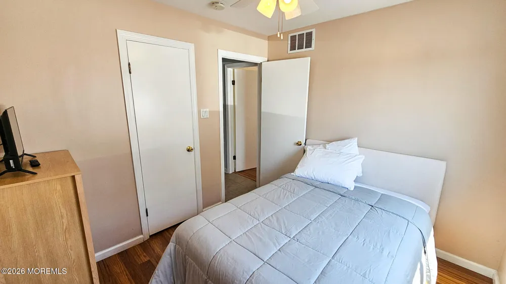 702 Newell Avenue Manahawkin, NJ 08050
