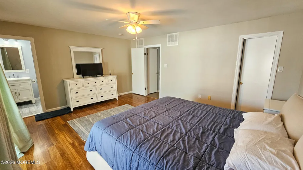 702 Newell Avenue Manahawkin, NJ 08050