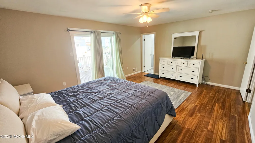 702 Newell Avenue Manahawkin, NJ 08050
