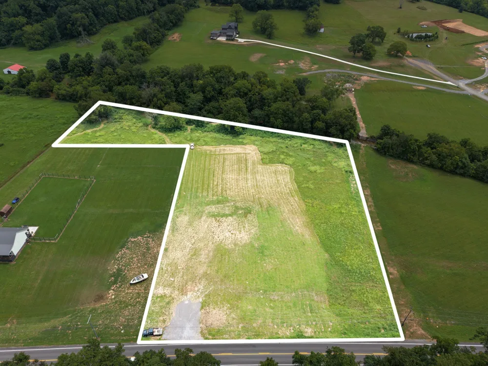2630 New Hope Rd Hendersonville, TN 37075