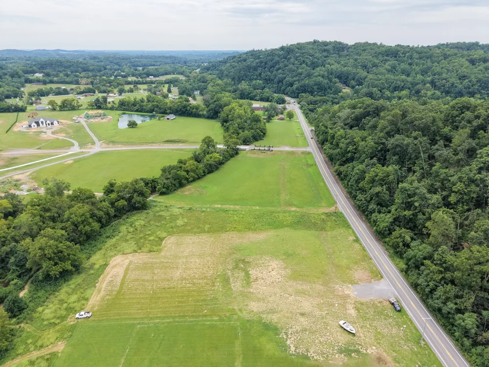 2630 New Hope Rd Hendersonville, TN 37075