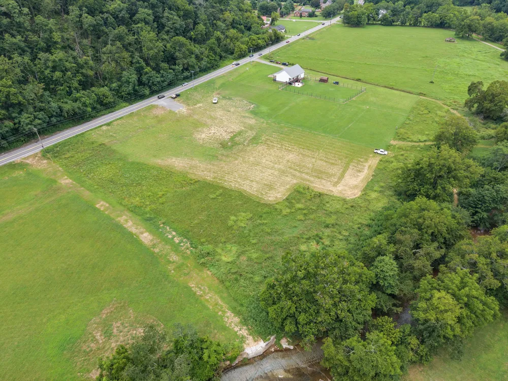 2630 New Hope Rd Hendersonville, TN 37075