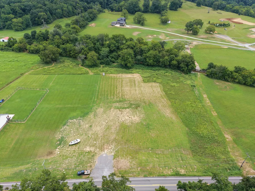 2630 New Hope Rd Hendersonville, TN 37075