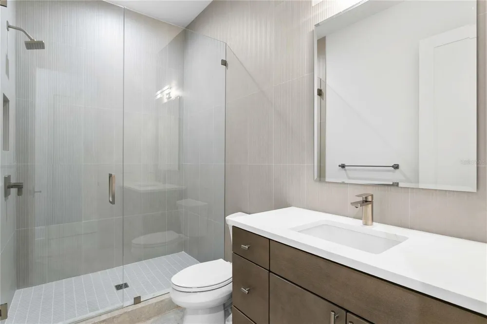 5003 W POE AVENUE Tampa, FL 33629