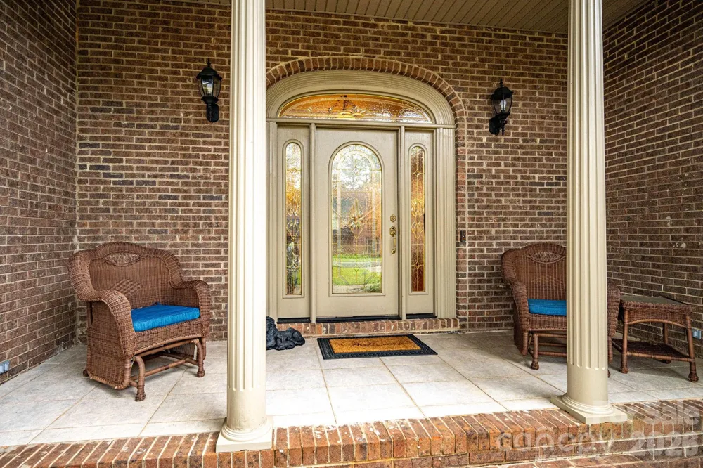 725 Hanna Woods Drive Cramerton, NC 28032