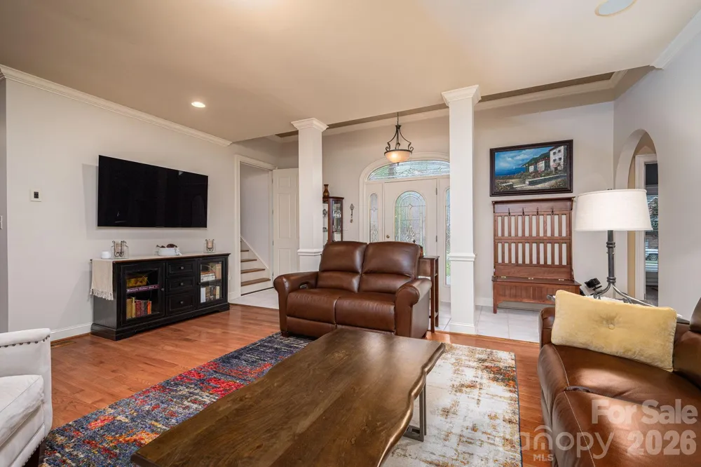 725 Hanna Woods Drive Cramerton, NC 28032