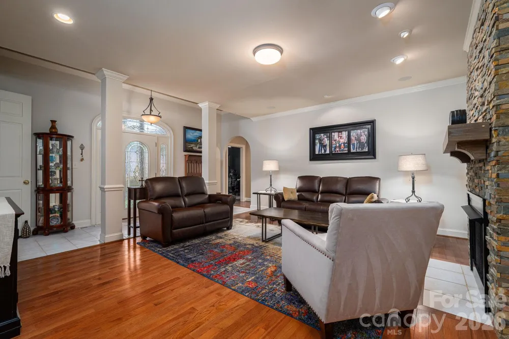 725 Hanna Woods Drive Cramerton, NC 28032