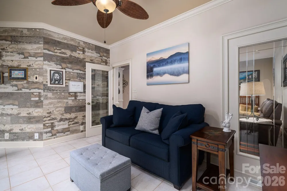 725 Hanna Woods Drive Cramerton, NC 28032