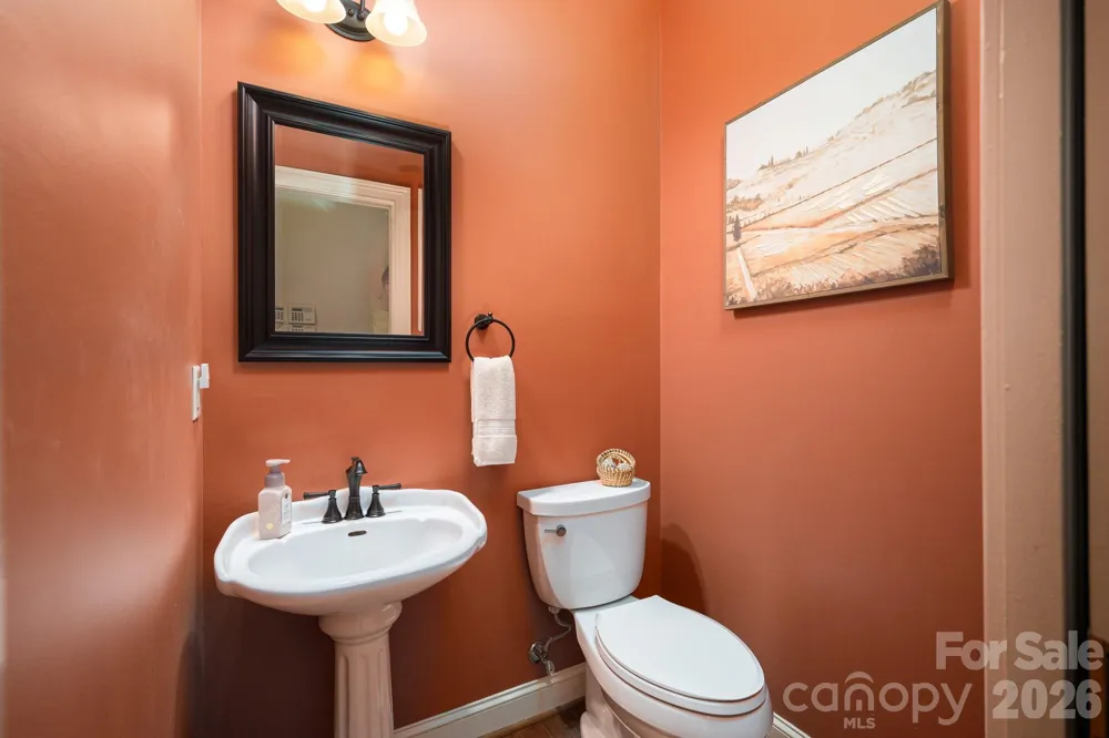 725 Hanna Woods Drive Cramerton, NC 28032
