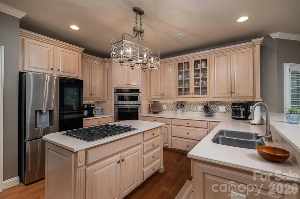 725 Hanna Woods Drive Cramerton, NC 28032
