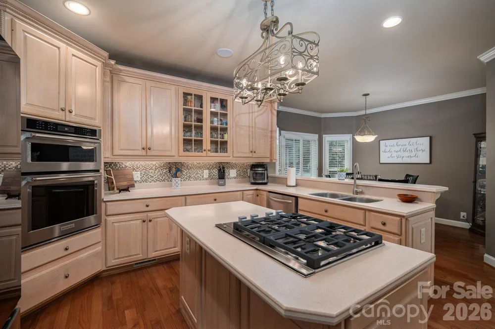 725 Hanna Woods Drive Cramerton, NC 28032