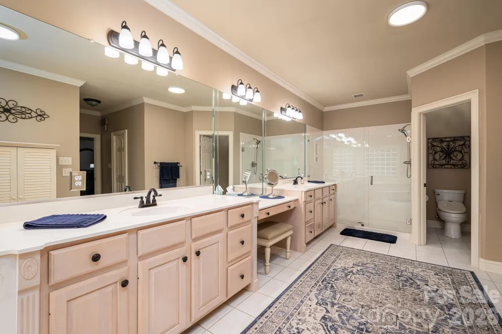 725 Hanna Woods Drive Cramerton, NC 28032