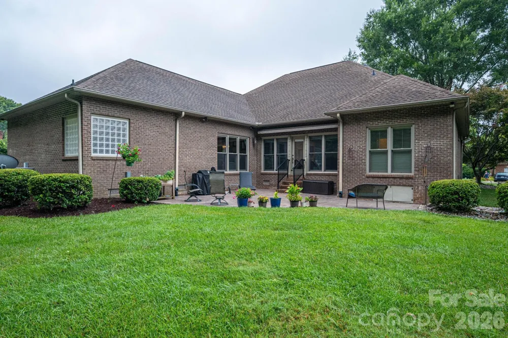 725 Hanna Woods Drive Cramerton, NC 28032