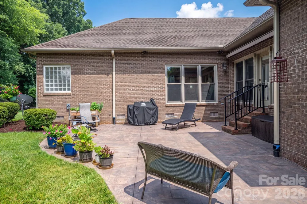 725 Hanna Woods Drive Cramerton, NC 28032