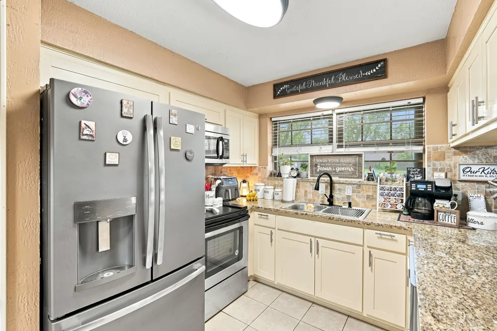 300 Pebble Creek Lane Red Oak, TX 75154