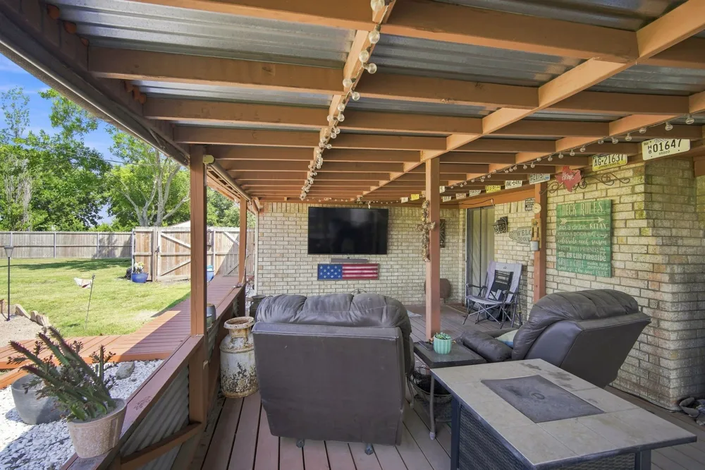 300 Pebble Creek Lane Red Oak, TX 75154